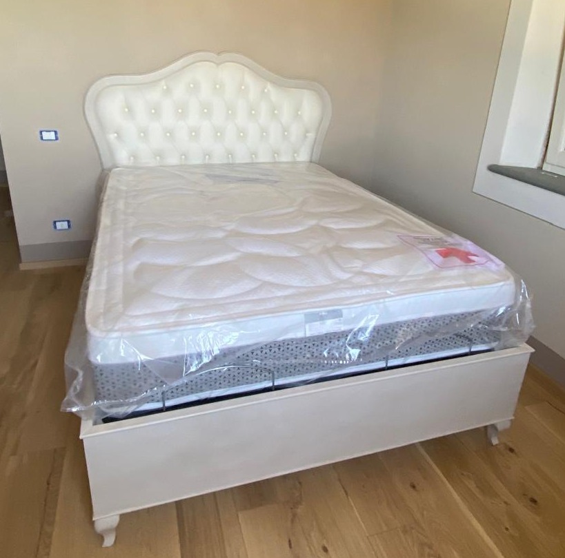256128f2-76b7-4fd5-9efd-a7ca37a2d0c5 LETTO CUORE UNA PIAZZA E MEZZA