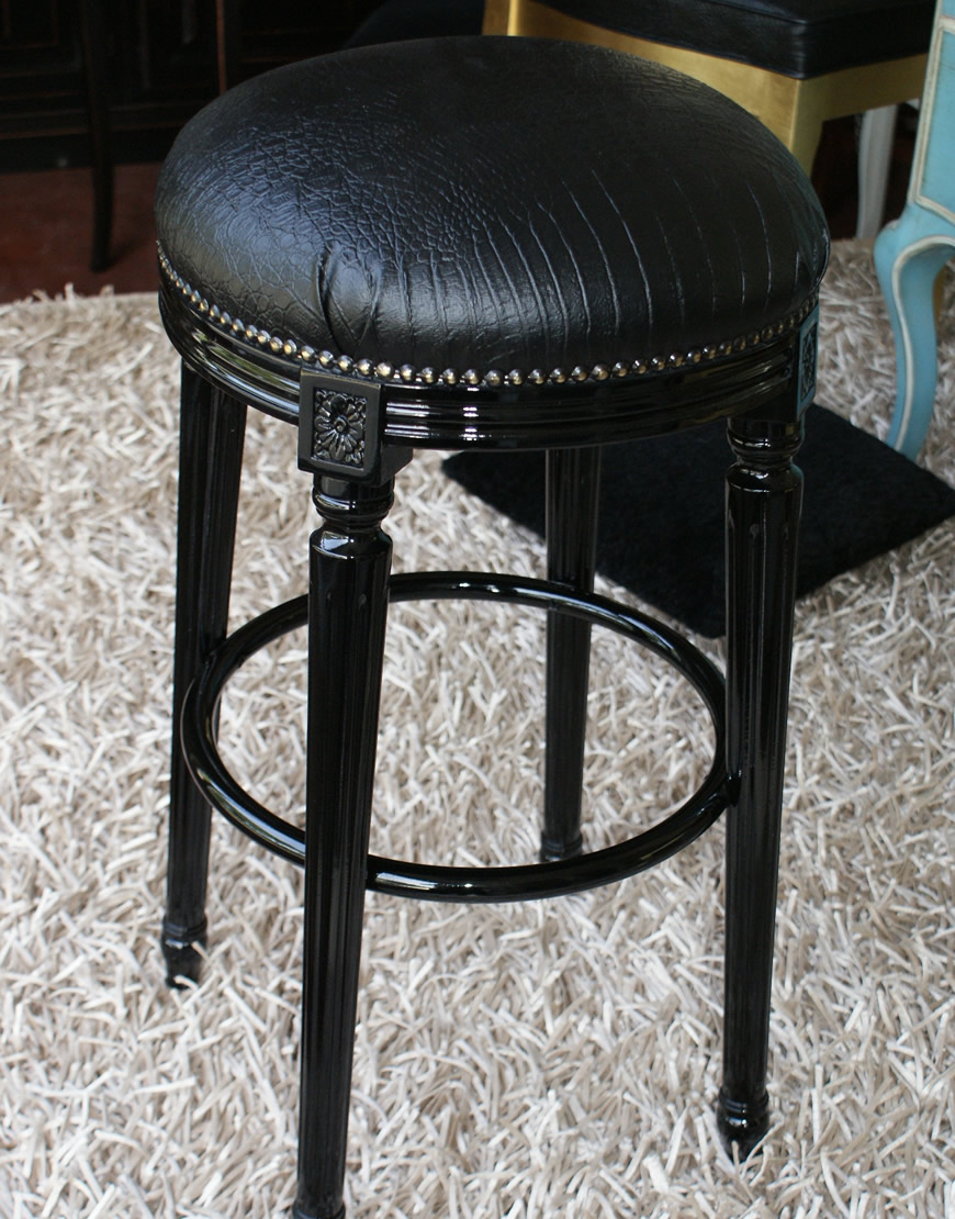table Sgabello nero in legno