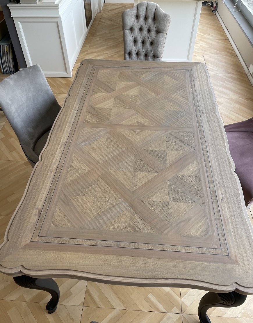 table Tavolo rettangolare allungabile,  piano intarsiato effetto parquet