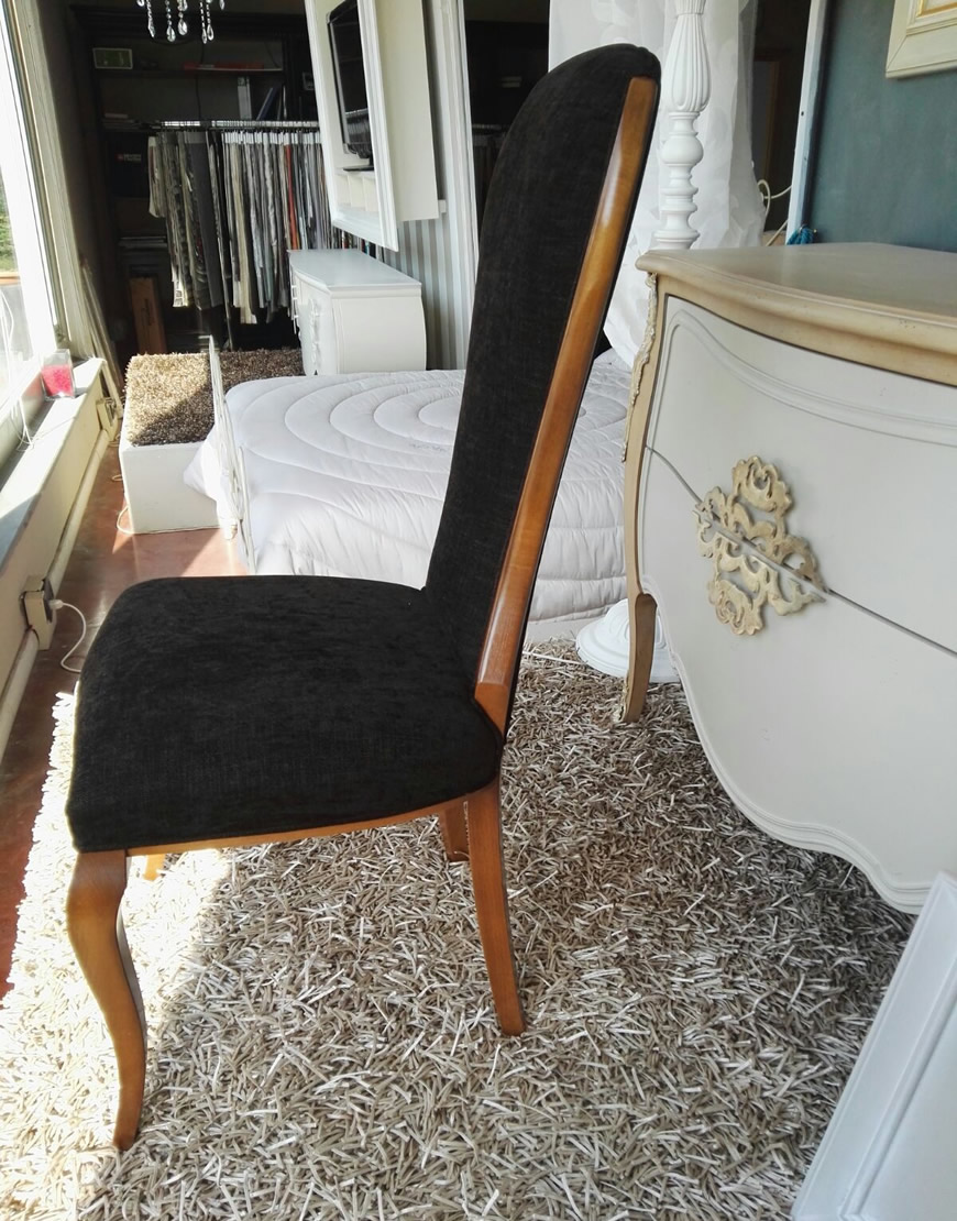 Sedia Calice in legno imbottita Sedia Calice in legno imbottita