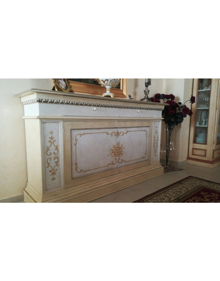 Credenzone dipinto