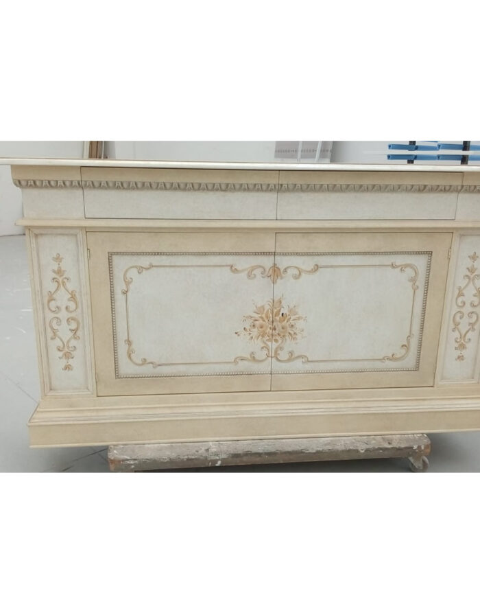 Credenzone dipinto