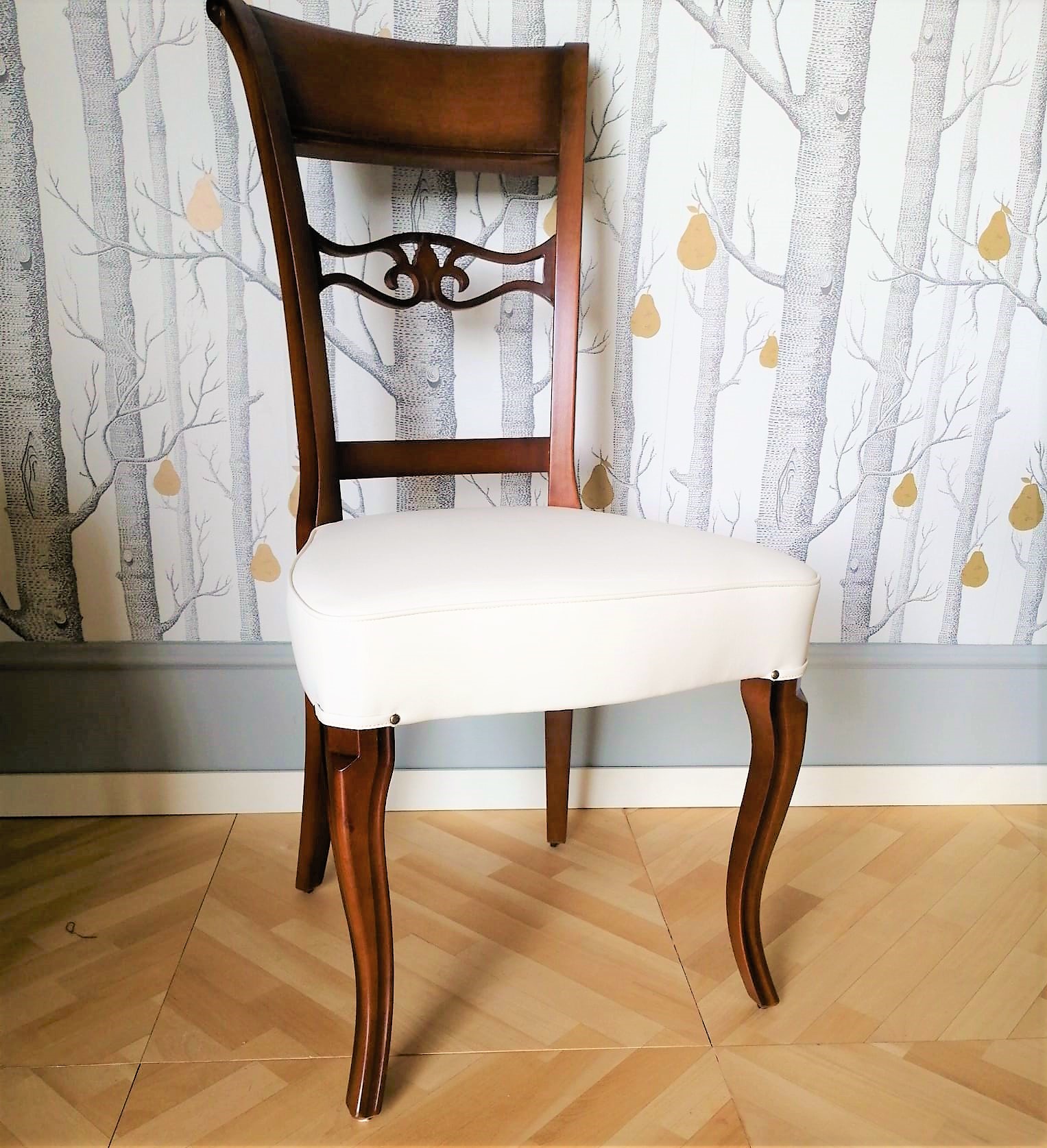 table Sedia Giglio lucidata noce con seduta effetto cuscino