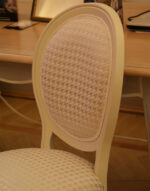 Sedia ovale in legno