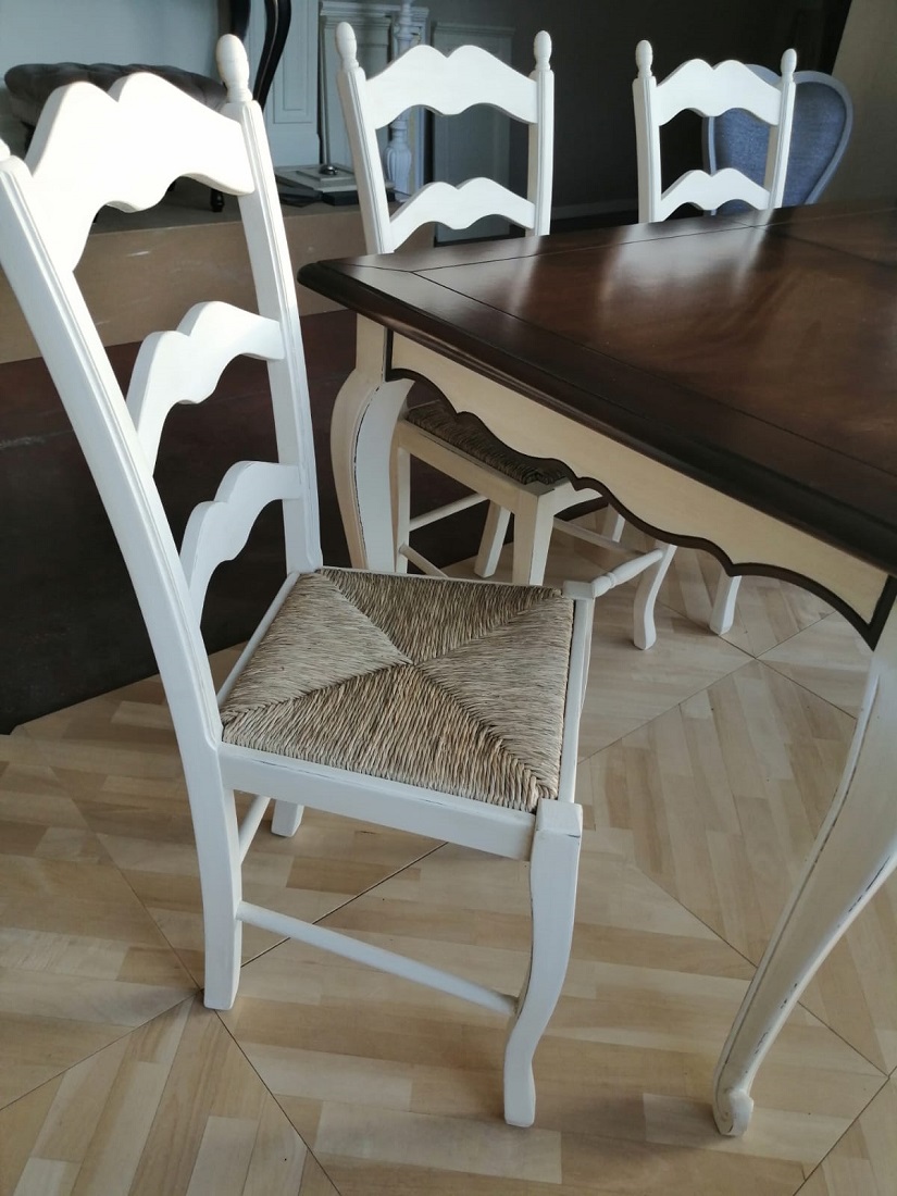 table Sedia schienale legno sagomata con seduta in paglia intercambiabile