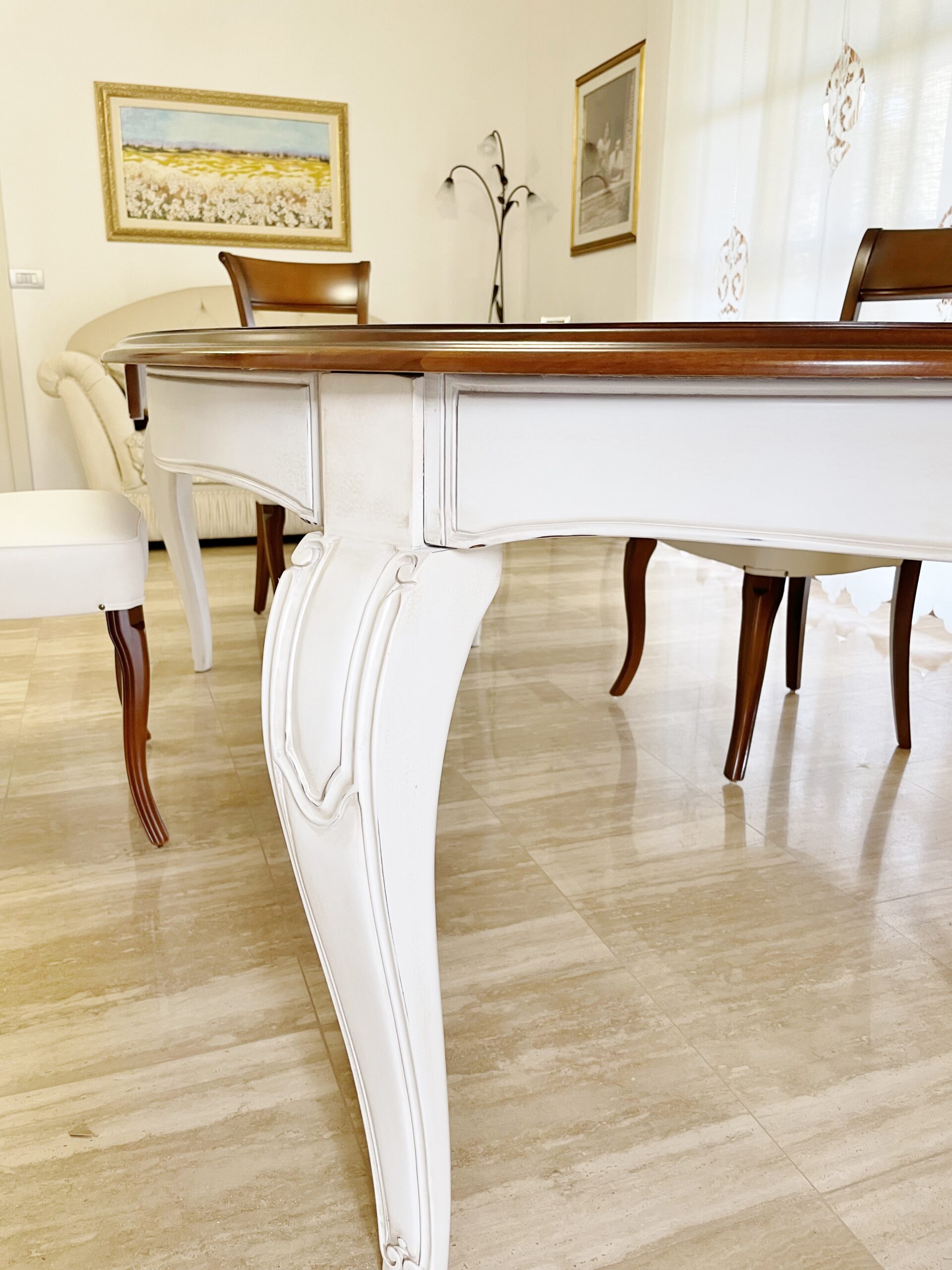 Tavolo ovale Boston con piano intarsiato in noce spinapesce  160x110 Tavolo ovale Boston con piano intarsiato in noce spinapesce  160x110