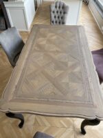 Tavolo rettangolare allungabile con piano intarsiato effetto parquet