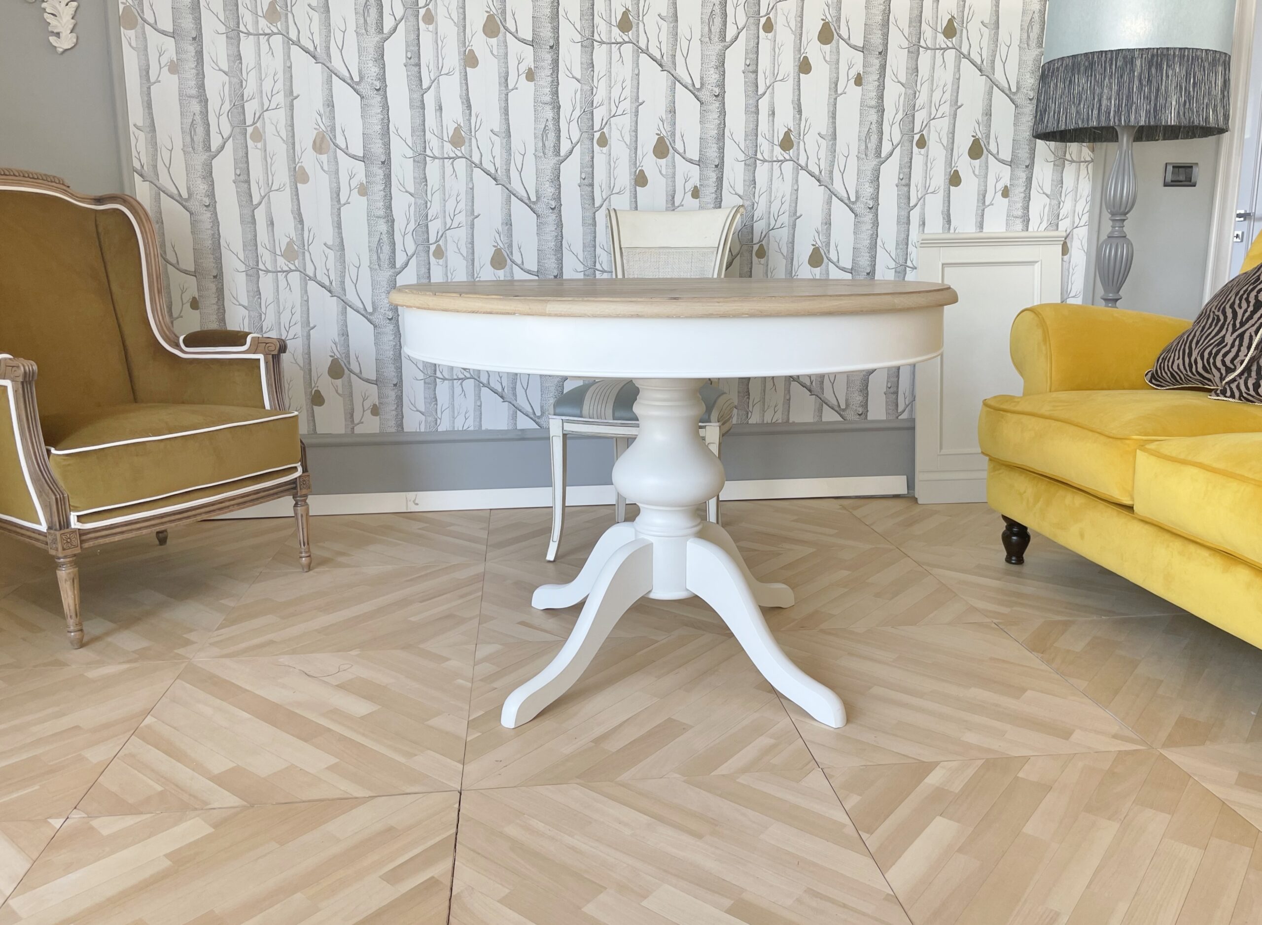 Tavolo Tondo in Rovere Vecchio Diam.110 Tavolo Tondo in Rovere Vecchio Diam.110