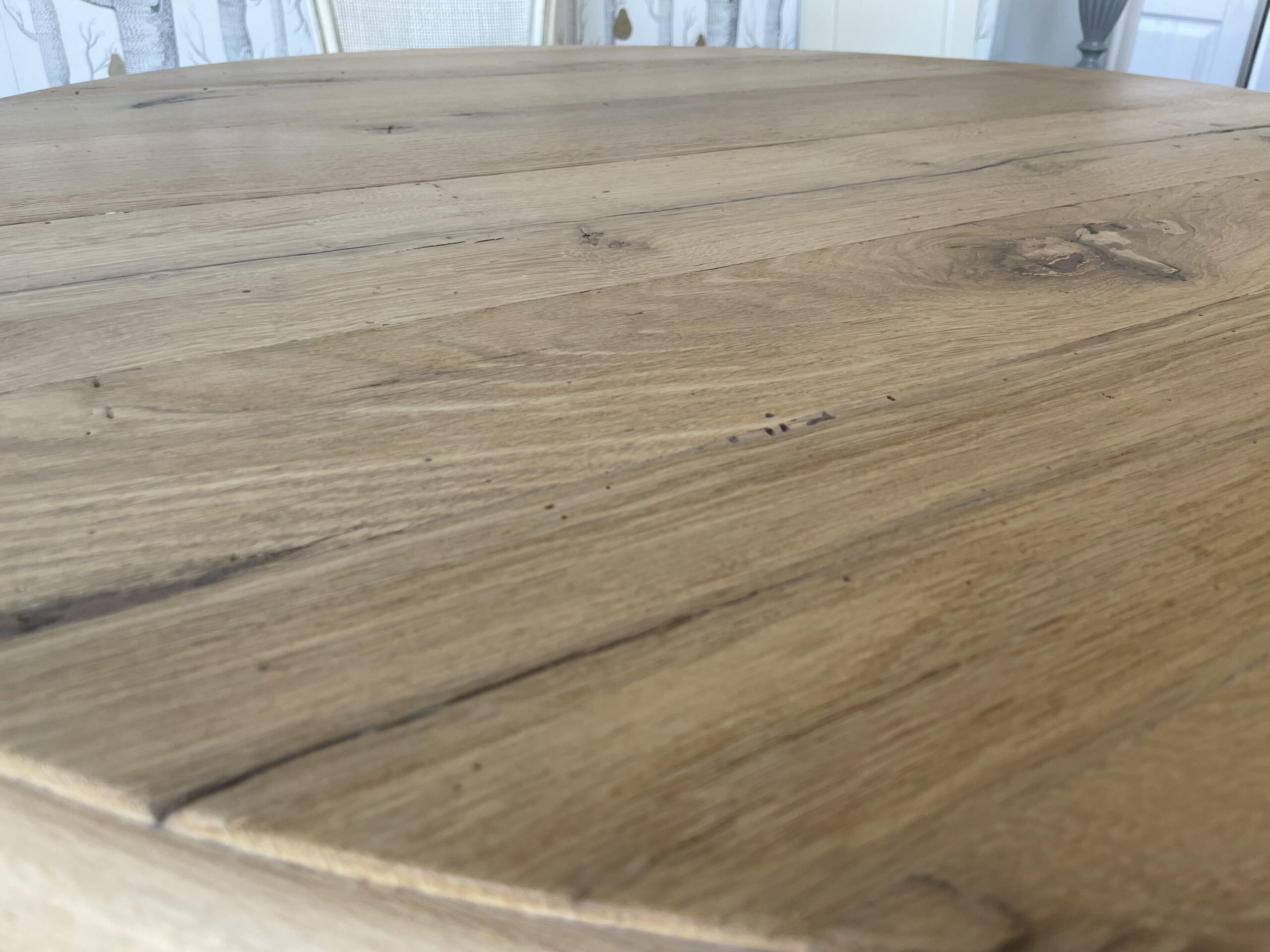 Tavolo Tondo in Rovere Vecchio Diam.110 Tavolo Tondo in Rovere Vecchio Diam.110